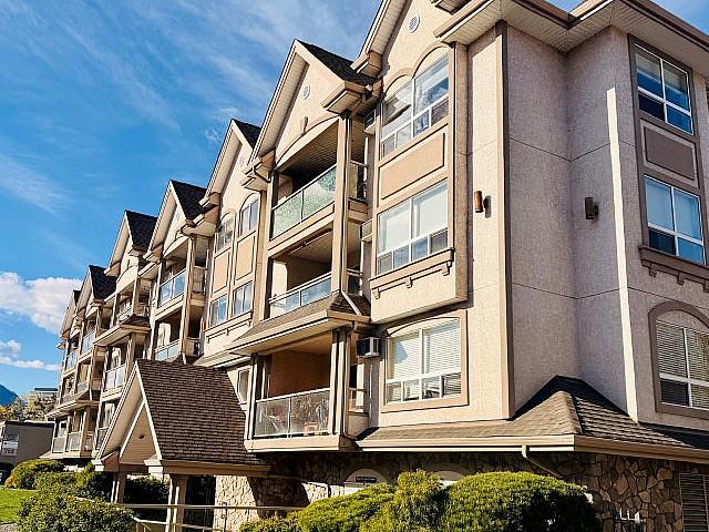 Condo for sale in Winfield, British Columbia