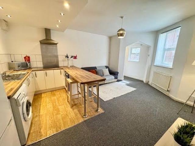 Apartment for rent in Lenton Abbey, Haddon