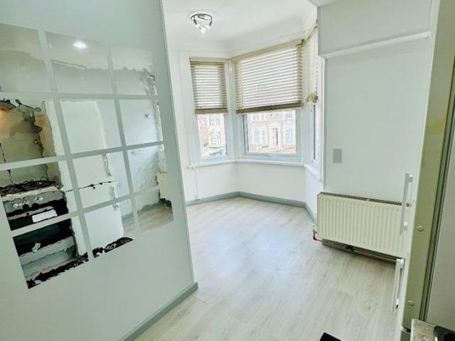Apartment for rent in Gants Hill, Greater London