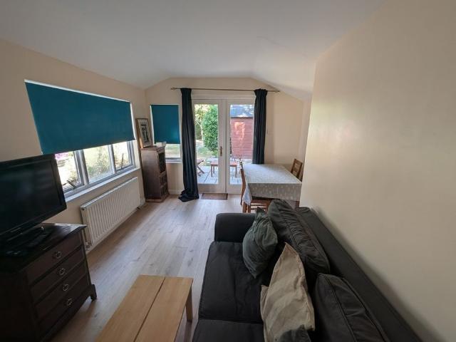 Apartment for rent in Westminster, Victoria