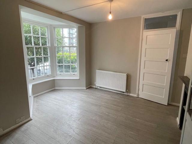 Apartment for rent in Kennington Cross, Greater London