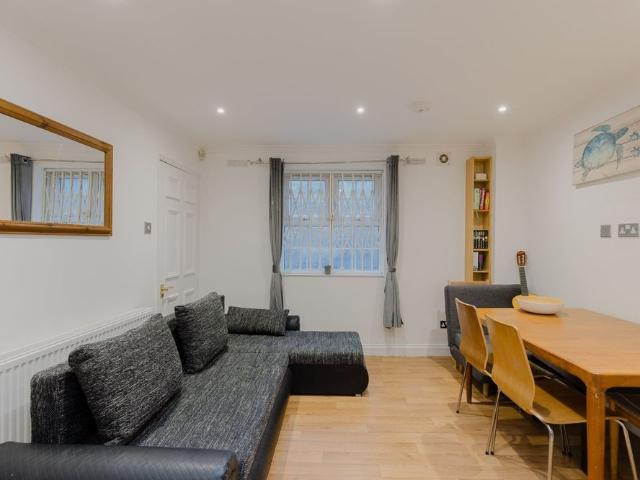 Apartment for rent in St. John's Wood, Greater London