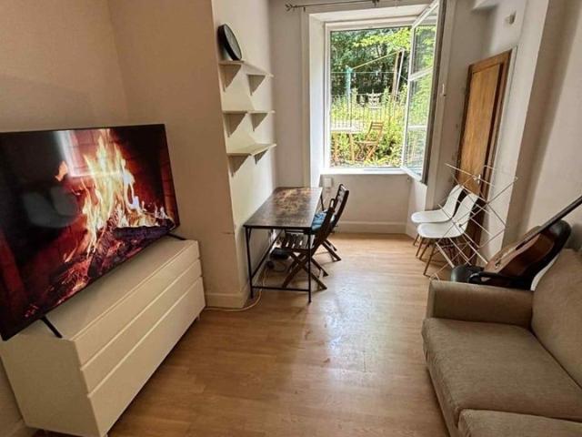 Apartment for rent in Stenhouse, Scotland