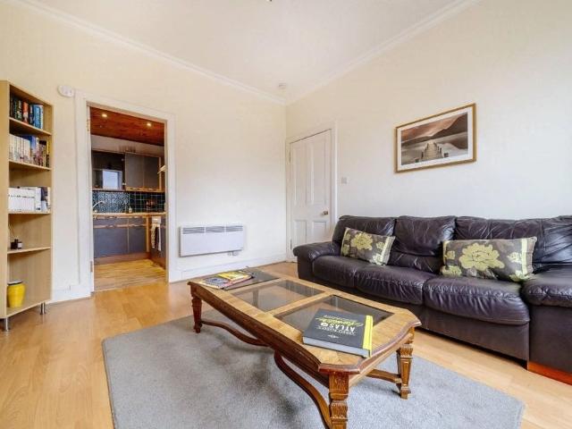 Apartment for rent in Stenhouse, Scotland