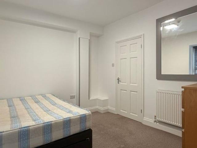 Apartment for rent in Newtown, Reading