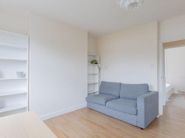 Apartment for rent in West Hackney, Greater London