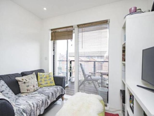 Apartment for rent in Colindale, Isle Of Man