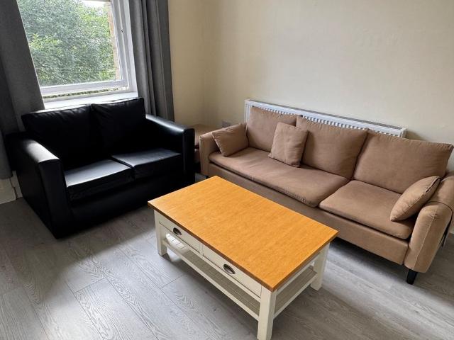 Apartment for rent in Stenhouse, Scotland