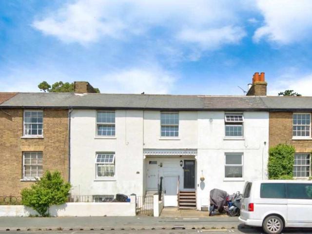 Flat for sale in Southend-on-sea, Kursaal Estate Flat for sale in Southend-on-sea, Kursaal Estate
