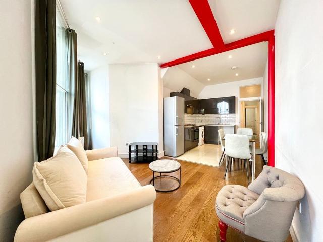 Apartment for rent in Stockwell Park, Greater London