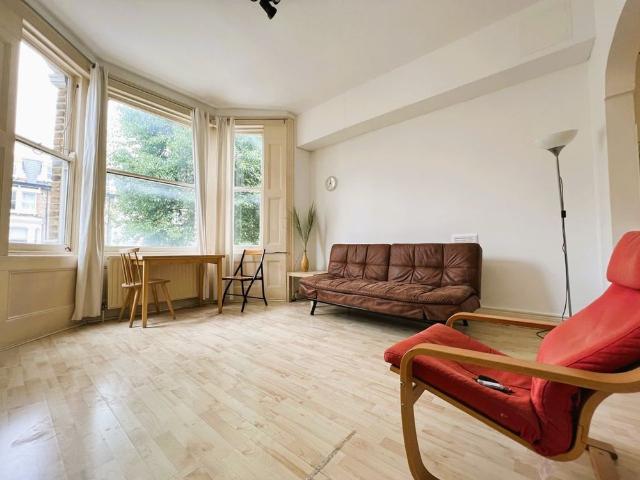 Apartment for rent in Kensal Town, Greater London