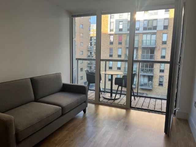 Apartment for rent in East Greenwich, Greater London