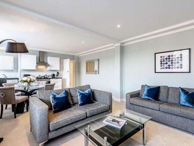 Apartment for rent in Mayfair, Greater London