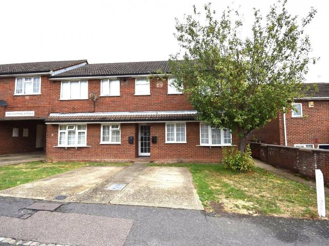 Apartment for rent in Penperlleni, Wales