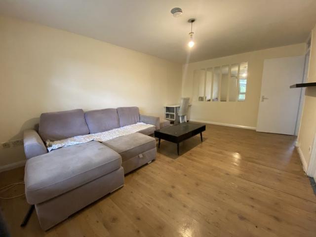 Apartment for rent in Silvertown, Greater London