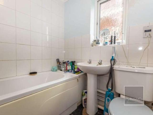 Flat for sale in East Bank, Norfolk