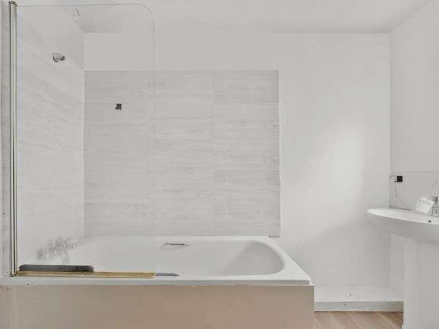 Flat for sale in Greater London