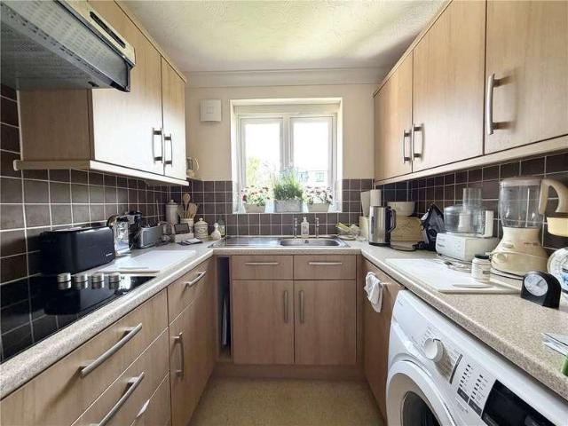 Flat for sale in West Cliff, Bournemouth