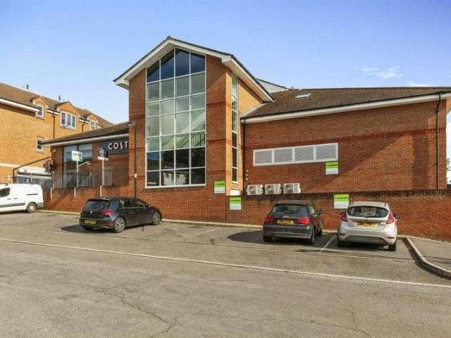 Flat for sale in Swallow, Buckinghamshire