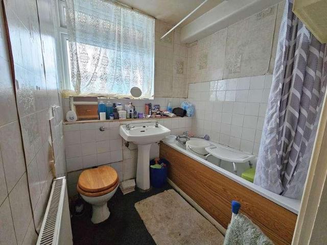 Flat for sale in Manor Park, Greater London