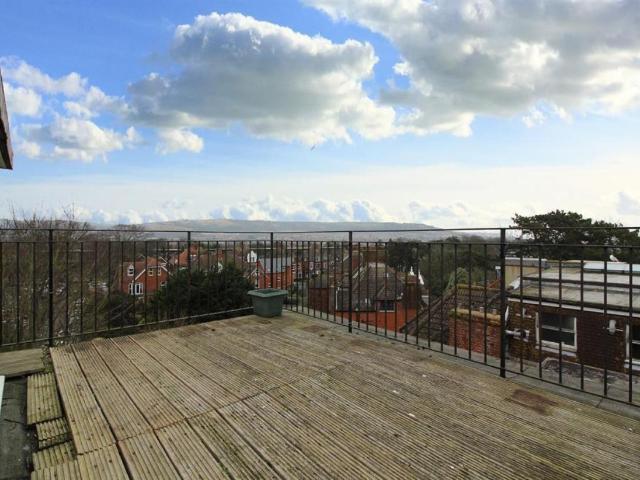 Flat for sale in Folkestone