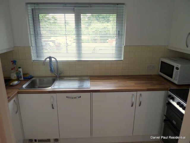 Flat for sale in London Borough of Ealing, Perivale