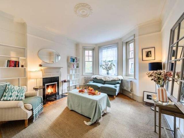 Flat for sale in City of Westminster, Greater London