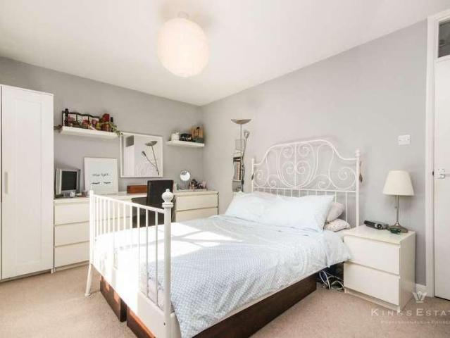 Flat for sale in Sherwood, Sandown Park