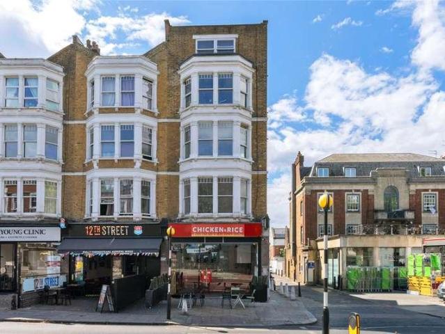 Flat for sale in West Hampstead, Greater London