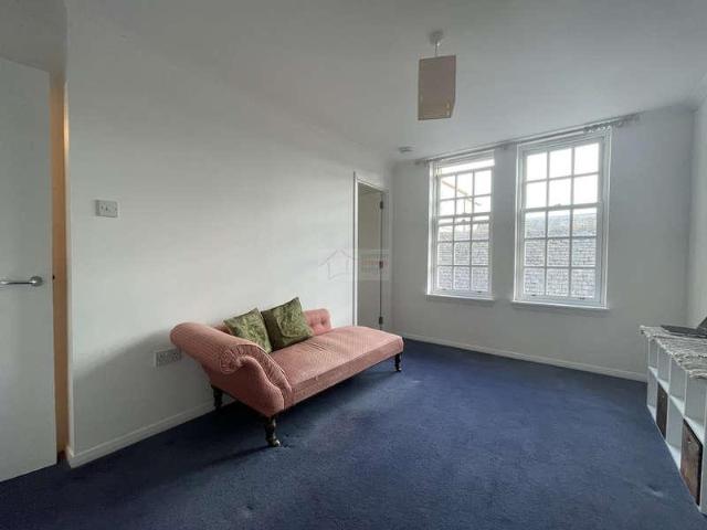 Flat for sale in Forres, Scotland