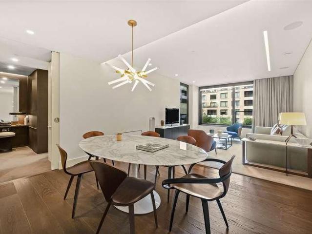 Flat for sale in East Marylebone, Mayfair