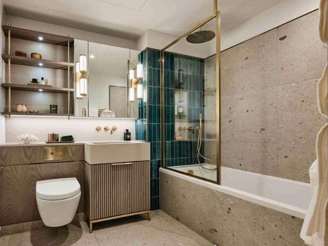 Flat for sale in Chalk Farm, Primrose Hill