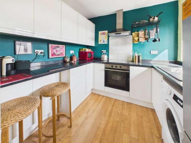 Flat for sale in Fishersgate, West Sussex