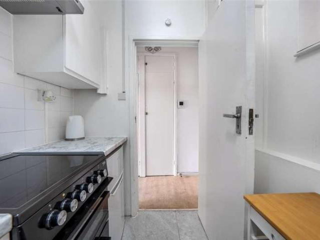 Flat for sale in St. John's Wood, Greater London