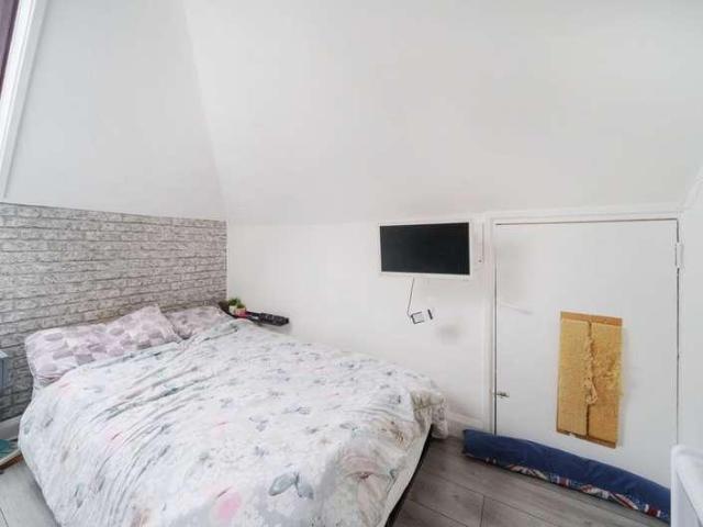 Flat for sale in Northwood, Northwood