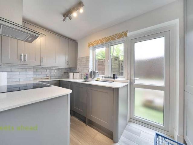 Flat for sale in Crystal Palace, Greater London