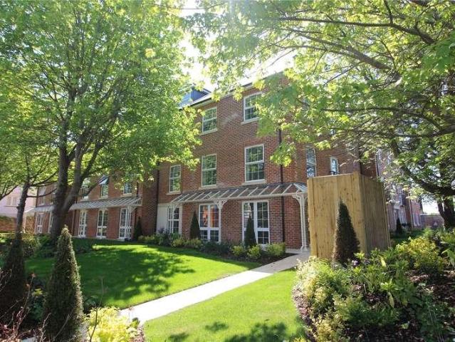 Flat for sale in Pennington, Ashurst Bridge