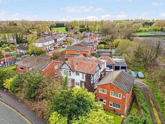 Flat for sale in Kingsway Estate, Widnes