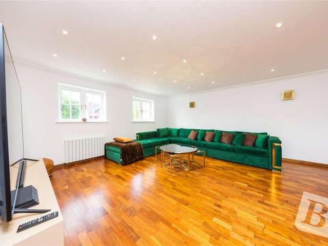 Flat for sale in London Borough of Havering, Greater London