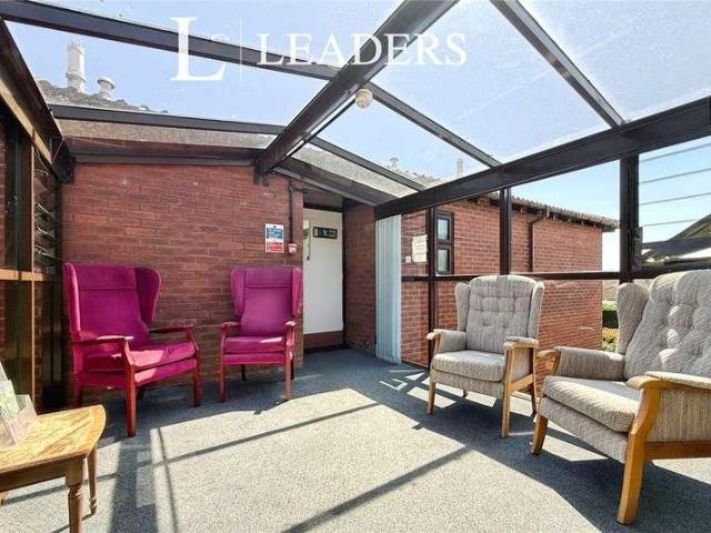 Flat for sale in Fareham, Hampshire