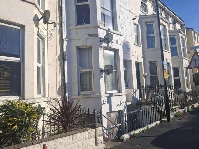 Flat for sale in Roselands, Eastbourne