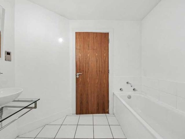 Flat for sale in City Centre, Georgia
