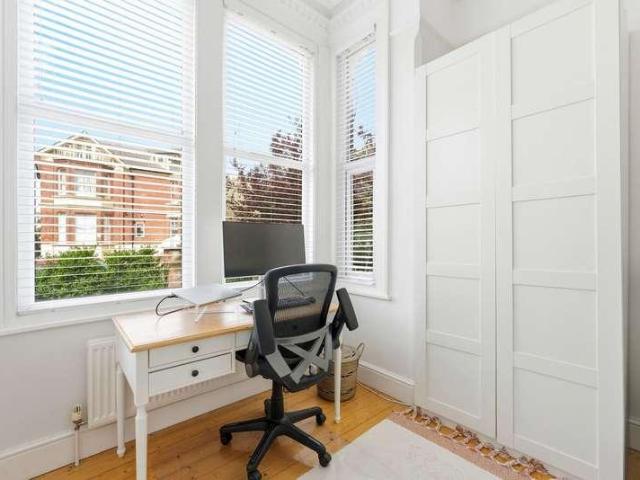 Flat for sale in Aldrington