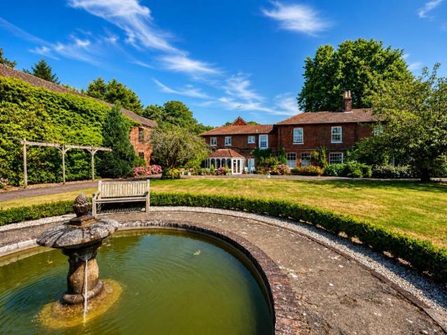 Flat for sale in Bridgefield, Kent