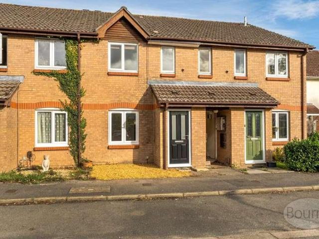Flat for sale in Borough Hill, East Hampshire