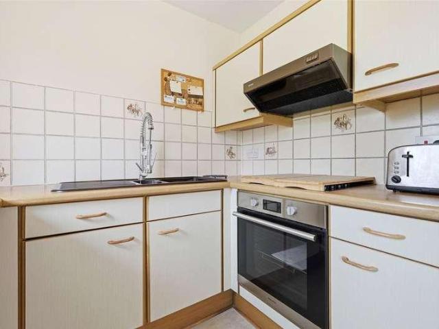 Flat for sale in Barling, Essex