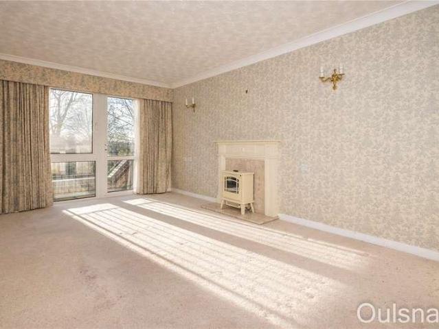 Flat for sale in Bromsgrove