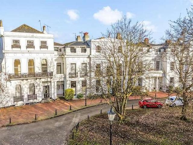Flat for sale in West Worthing, Worthing