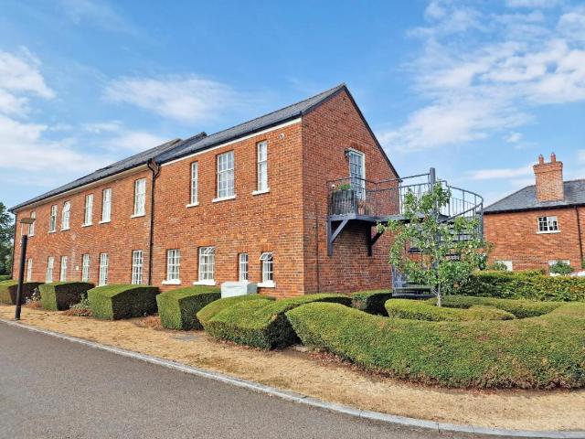 Flat for sale in Evershot, Oxfordshire