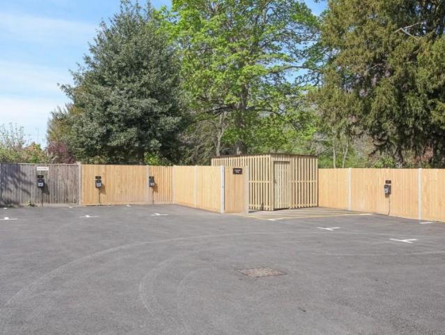 Flat for sale in Berrick Salome, Oxfordshire